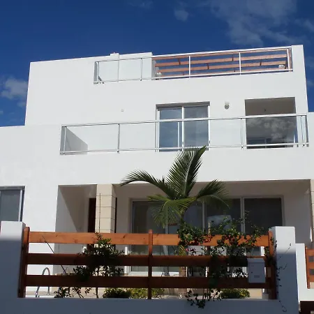 Villa Modern Villa, 4 Bedrooms, Private Pool, Close To Coral Bay Strip Peyia