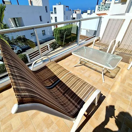 Villa Modern Villa, 4 Bedrooms, Private Pool, Close To Coral Bay Strip