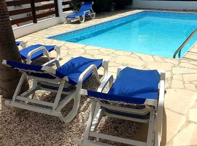 Vilă Modern Villa, 4 Bedrooms, Private Pool, Close To Coral Bay Strip