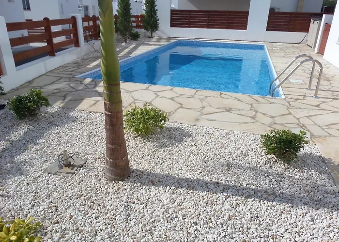 Modern Villa, 4 Bedrooms, Private Pool, Close To Coral Bay Strip Vilă Peyia