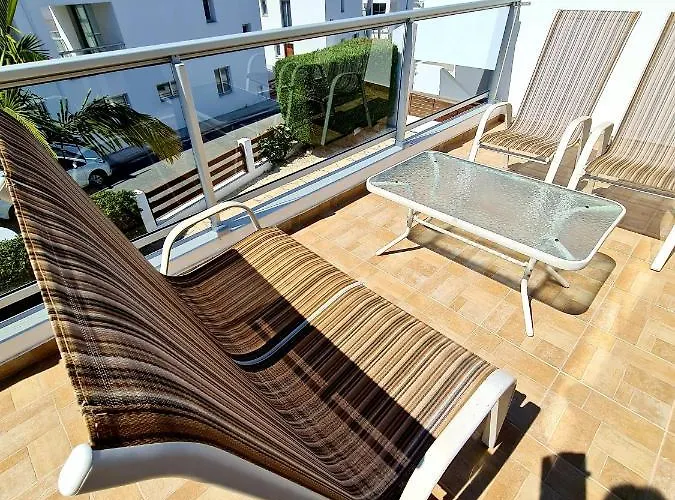 Vilă Modern Villa, 4 Bedrooms, Private Pool, Close To Coral Bay Strip