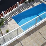 Modern Villa, 4 Bedrooms, Private Pool, Close To Coral Bay Strip Villa