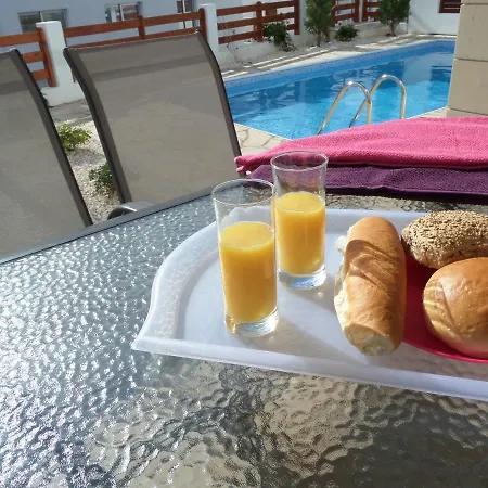 Modern Villa, 4 Bedrooms, Private Pool, Close To Coral Bay Strip Βίλα Πέγεια