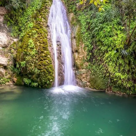 Villa Modern Villa, 4 Bedrooms, Private Pool, Close To Coral Bay Strip