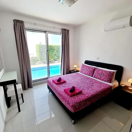 Villa Modern Villa, 4 Bedrooms, Private Pool, Close To Coral Bay Strip Peyia