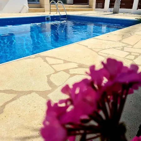 Modern Villa, 4 Bedrooms, Private Pool, Close To Coral Bay Strip * Peyia