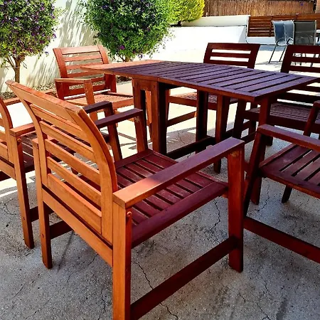 Villa Modern Villa, 4 Bedrooms, Private Pool, Close To Coral Bay Strip *