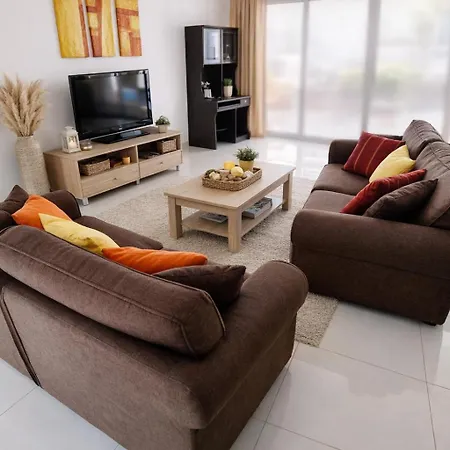 Modern Villa, 4 Bedrooms, Private Pool, Close To Coral Bay Strip Villa Peyia