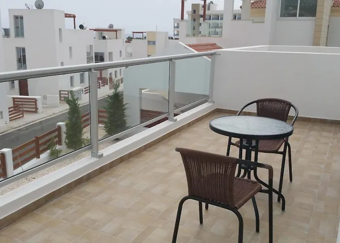 Modern Villa, 4 Bedrooms, Private Pool, Close To Coral Bay Strip Villa Peyia