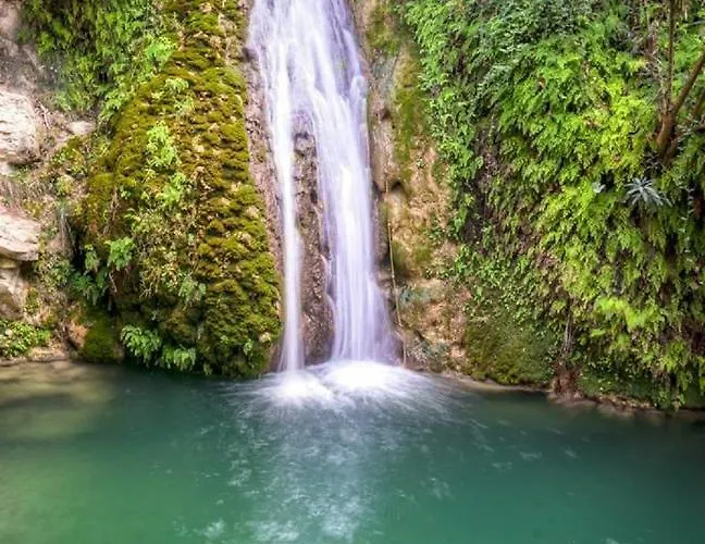 Villa Modern Villa, 4 Bedrooms, Private Pool, Close To Coral Bay Strip