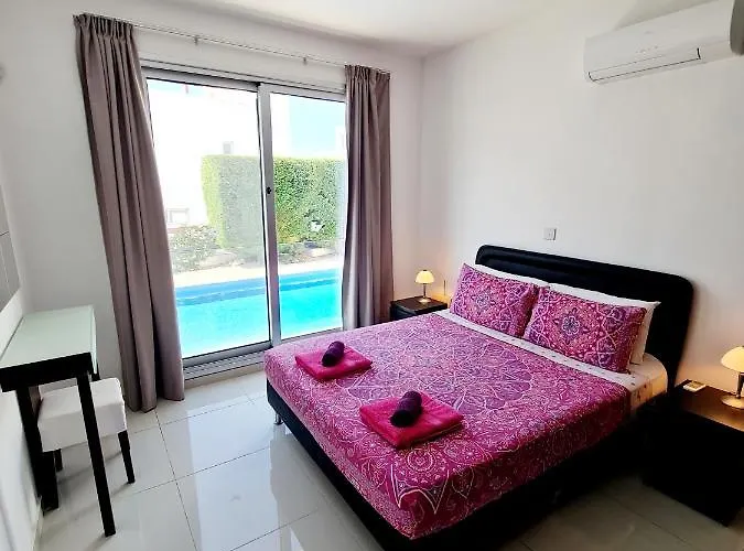 Villa Modern Villa, 4 Bedrooms, Private Pool, Close To Coral Bay Strip Peyia