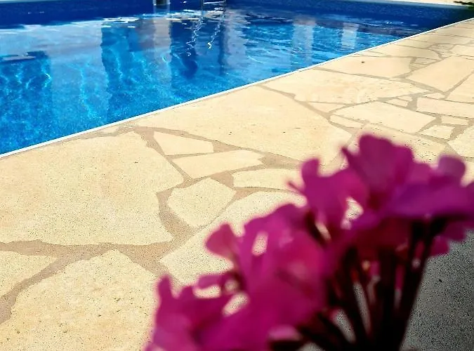 Modern Villa, 4 Bedrooms, Private Pool, Close To Coral Bay Strip * Peyia