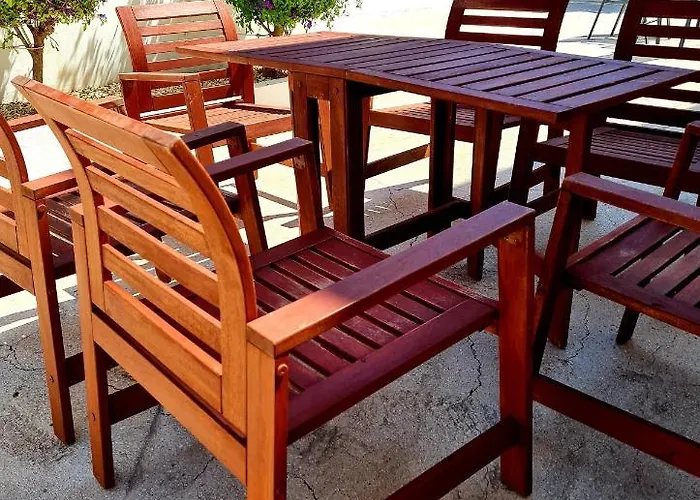 Villa Modern Villa, 4 Bedrooms, Private Pool, Close To Coral Bay Strip *